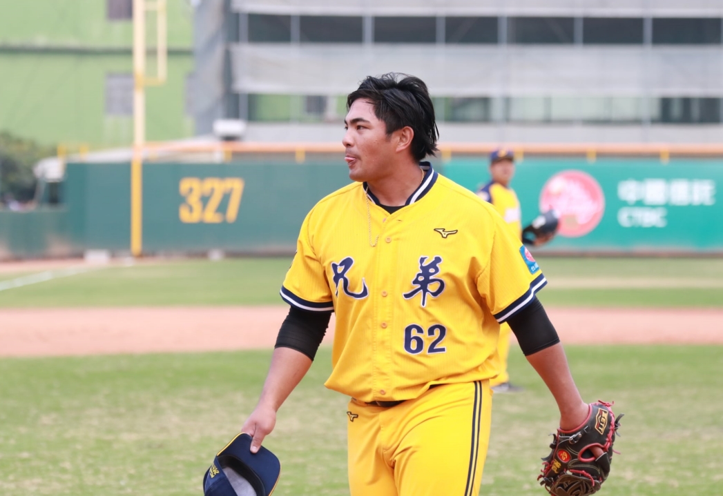 144202313 3724142697654383 8073125662345259647 O