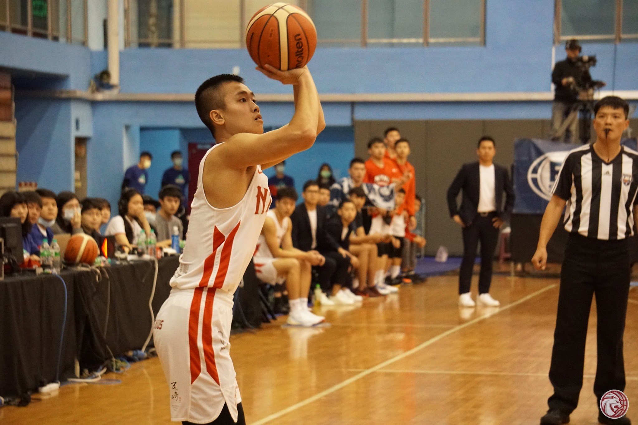 88248263 2767429539991568 3458372683954126848 O