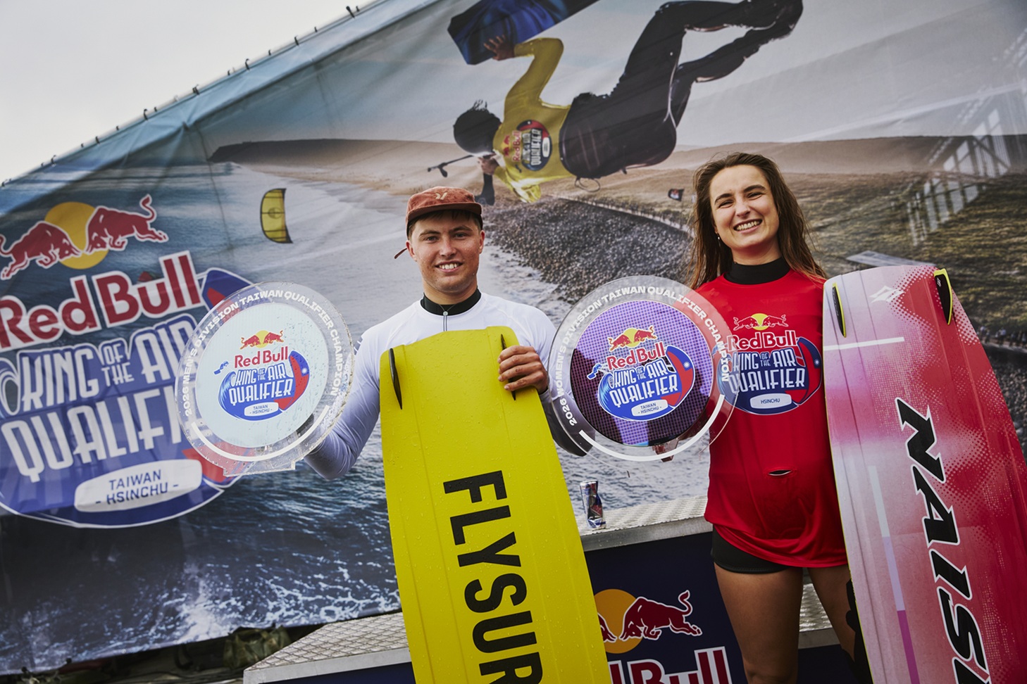 Red Bull King Of The Air 台灣資格賽決戰新竹南寮，hugo Wigglesworth 與 Alessa Sophia Mensch 分別奪下男女組冠軍，取得南非開普敦世界總決賽參賽資格。