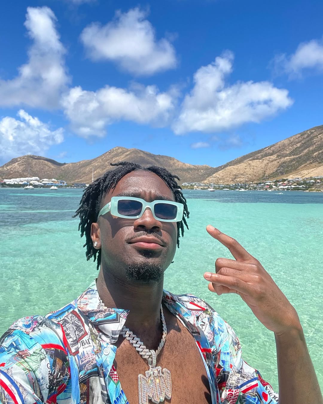 Saveclip.app 378729389 977121980115767 4536558698490167621 N