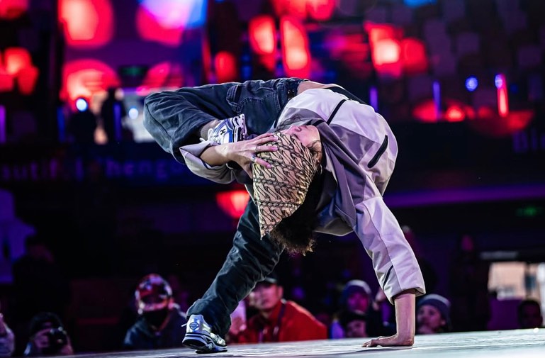 Jia Li Dancing