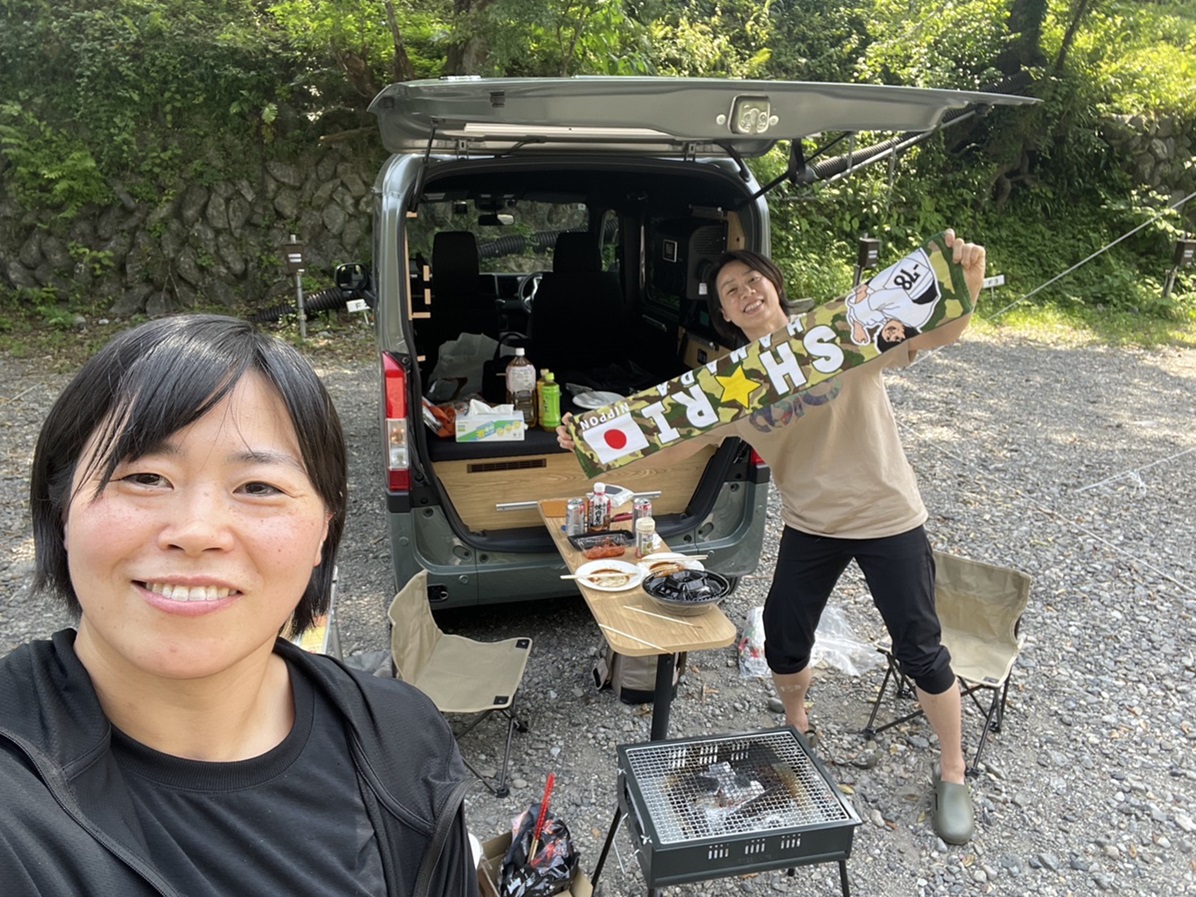 濱田尚里是台灣柔道女王連珍羚的大學學姊，兩人交情深厚還會一起去露營。連珍羚提供