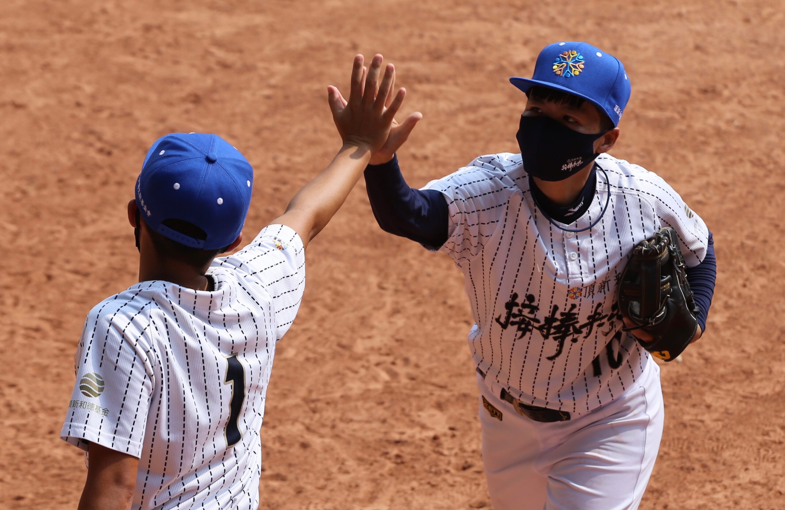 蔡明岑三局上登板投球